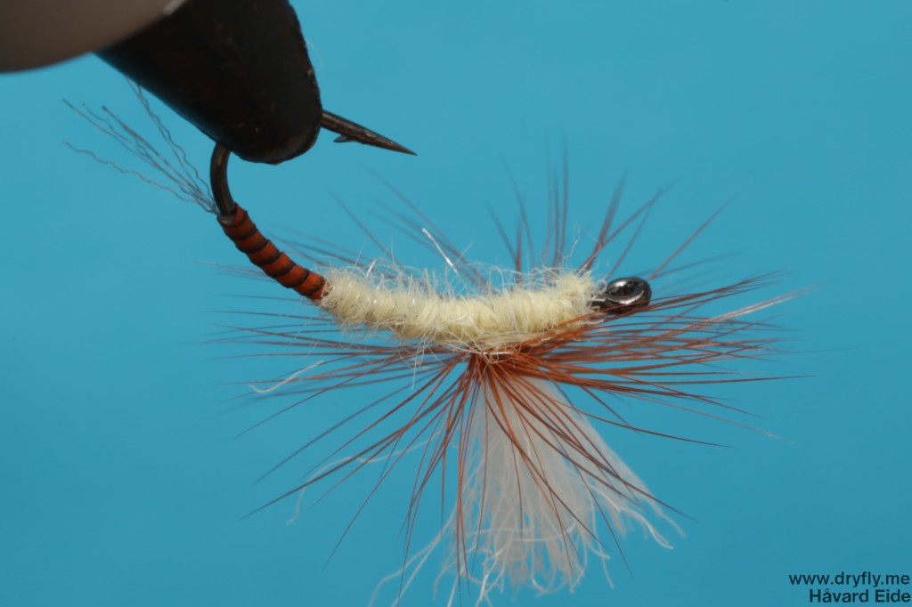 dryfly.me.2013.12.18.emerger_under