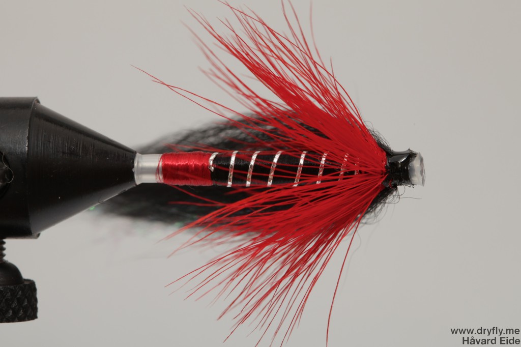 dryfly.me.2013.12.21.tube_red_black_bottom
