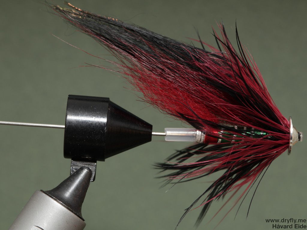 dryfly.me.2013.01.26.tube_red_black_green