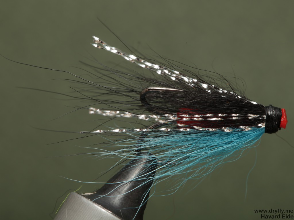 dryfly.me.2014.02.11.treble_blue_black