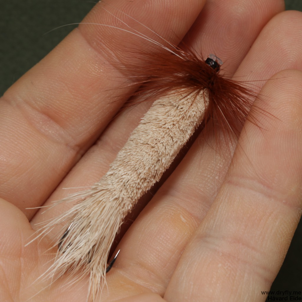 kvitre.no.2014.02.23.monster_caddis_hand