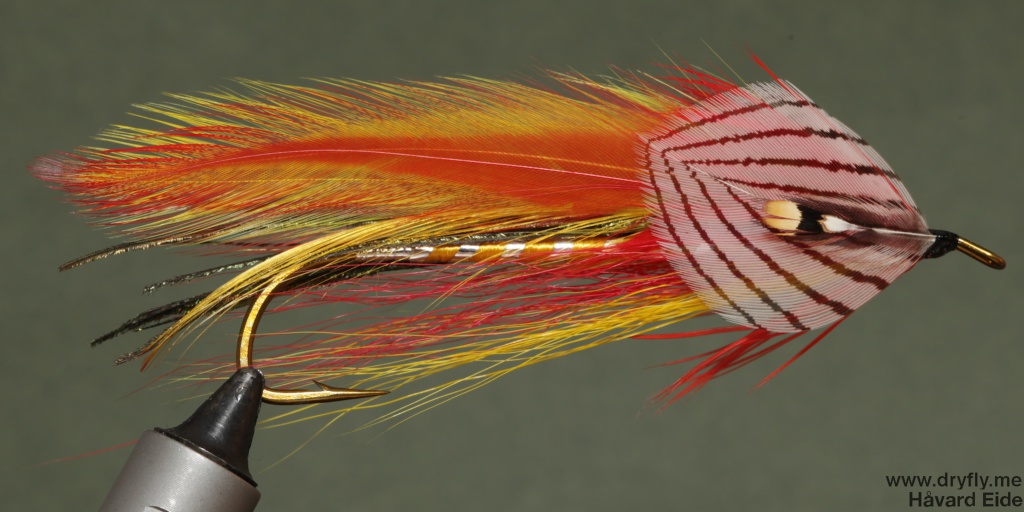 2014.10.29.dryfly.me.mickey_ghost