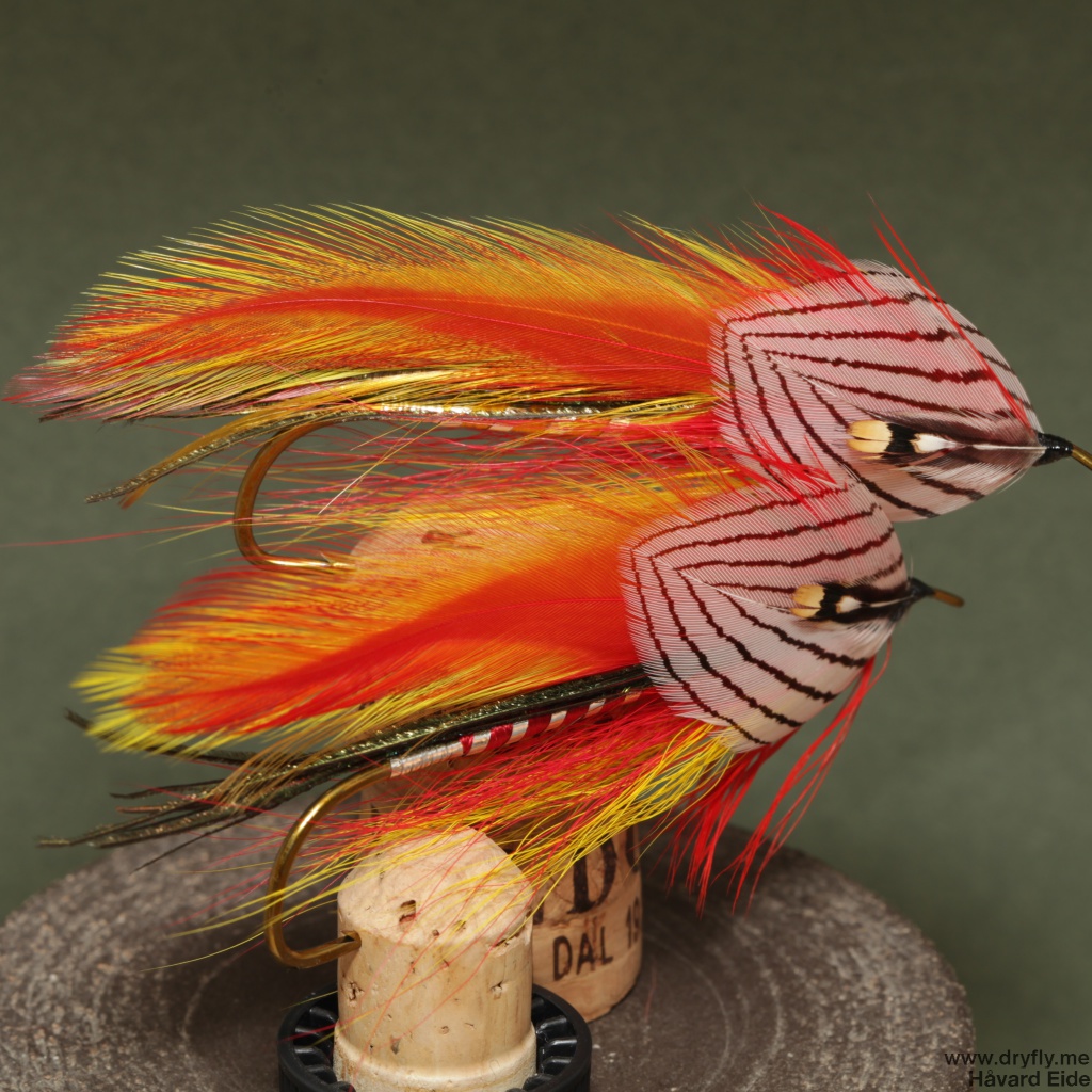 2014.10.30.dryfly.me.mickey_ghost_together